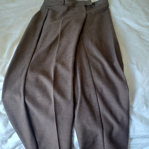 Ensemble - Picture 2 of 2